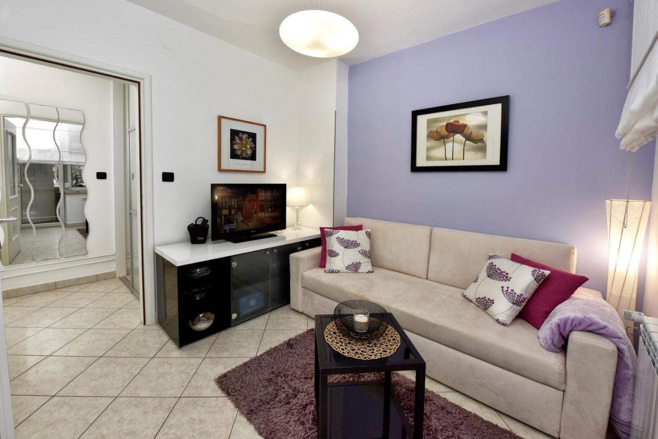 Apartments Lavizatic 포레치 외부 사진