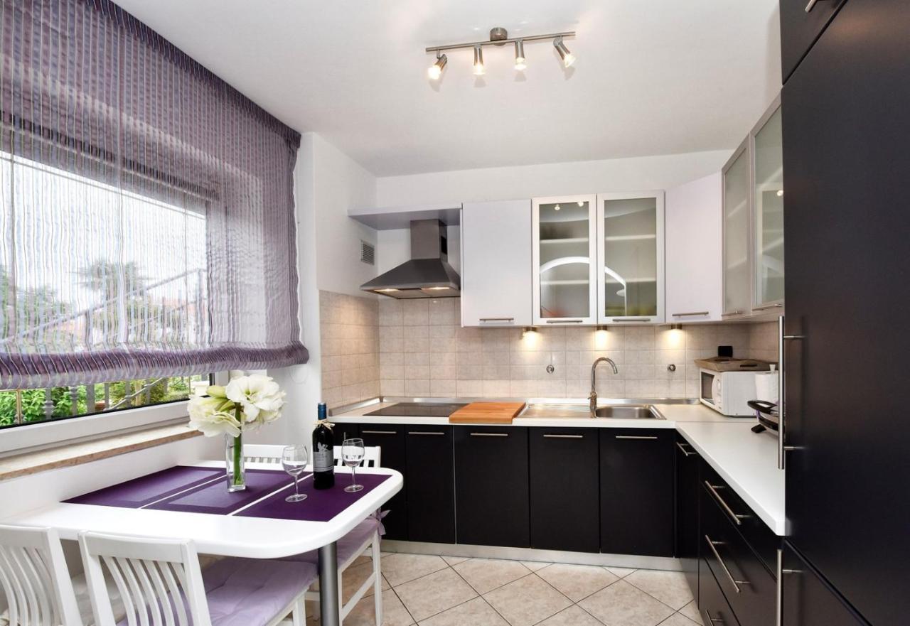 Apartments Lavizatic 포레치 외부 사진