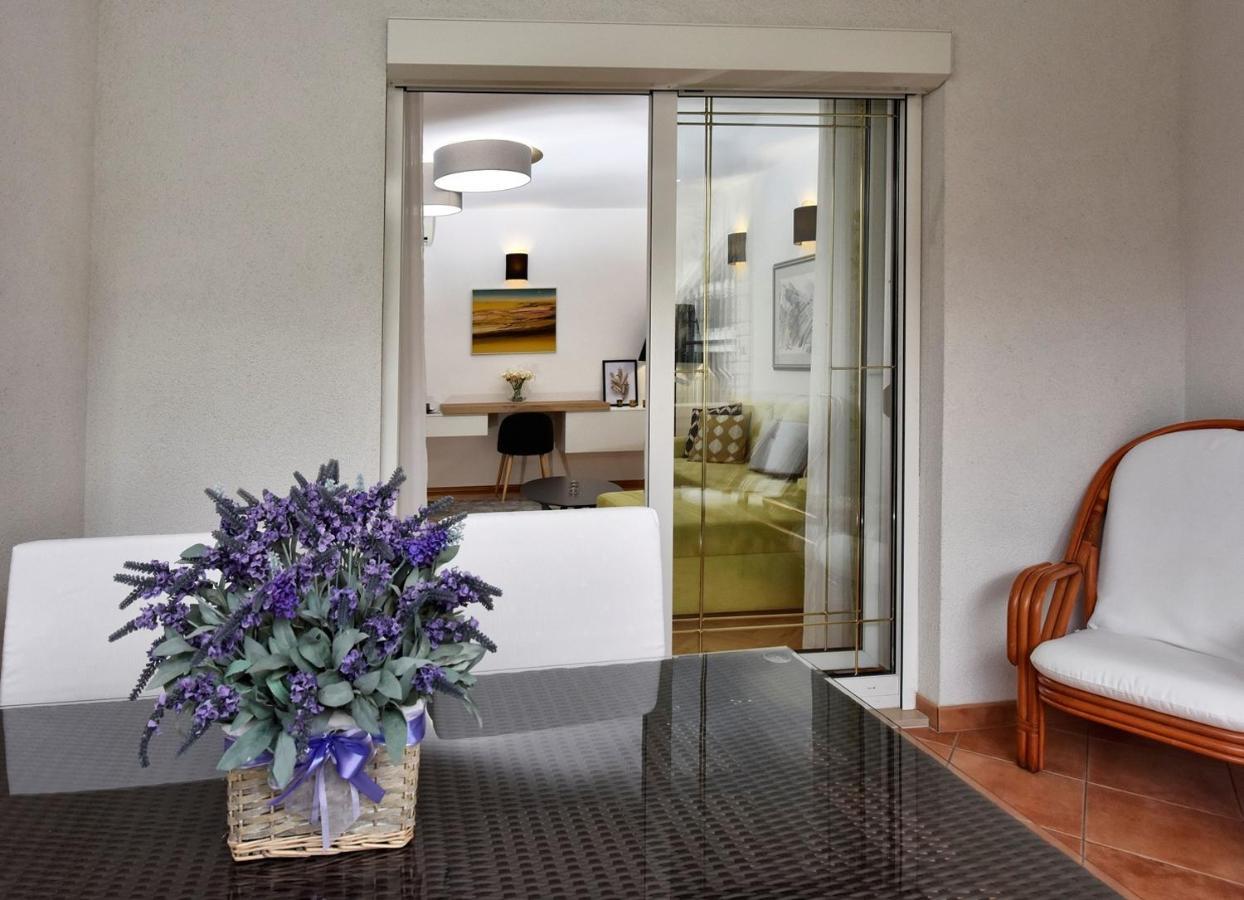 Apartments Lavizatic 포레치 외부 사진