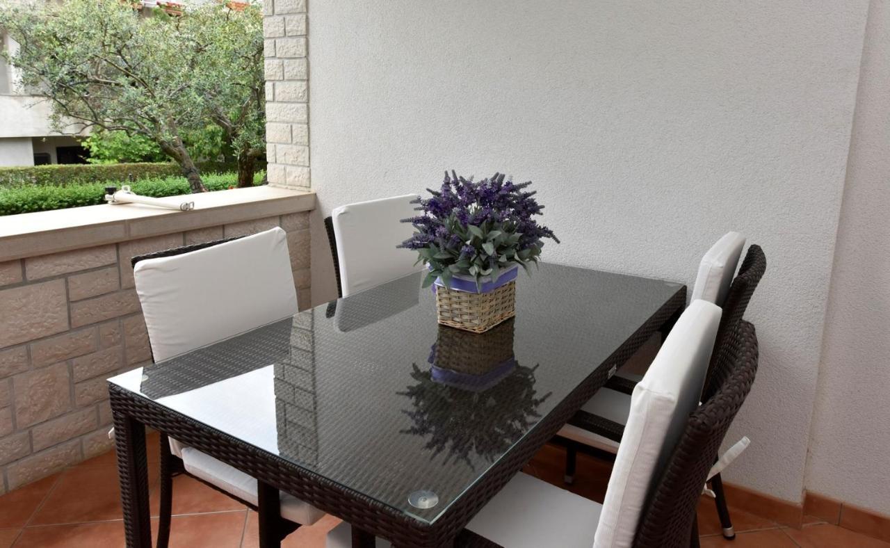 Apartments Lavizatic 포레치 외부 사진