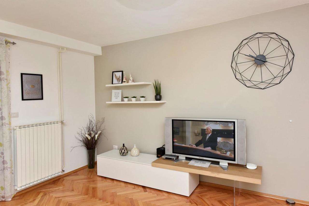 Apartments Lavizatic 포레치 외부 사진