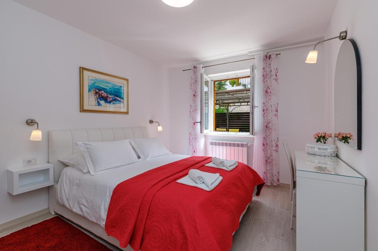 Apartments Lavizatic 포레치 외부 사진