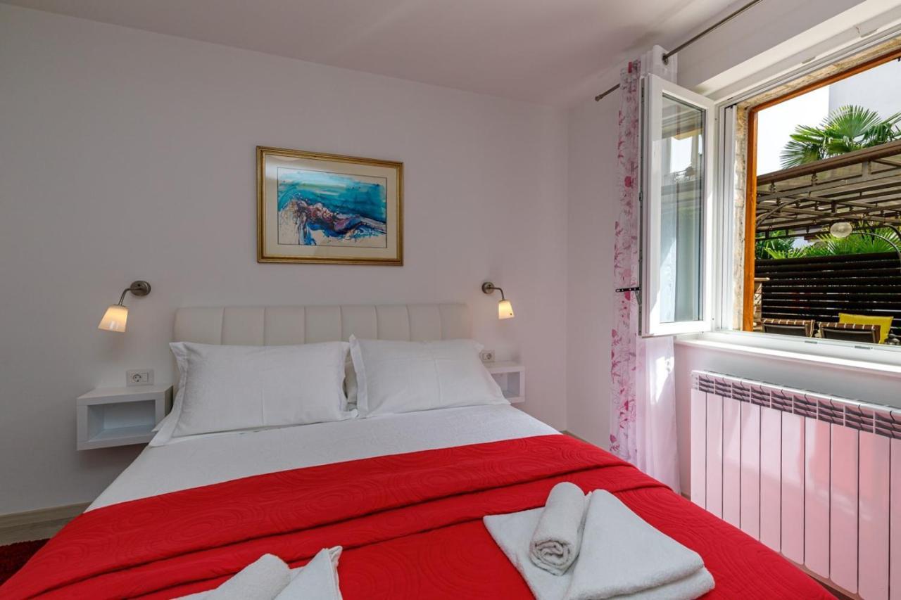 Apartments Lavizatic 포레치 외부 사진